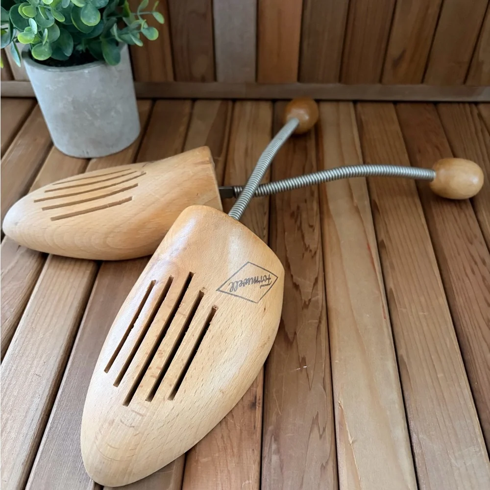 Vintage Formwell Wooden Shoe Trees, Size 10, Large, Spring Loaded Collectible
